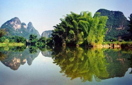 桂林山水间