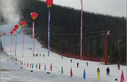 映山红滑雪场