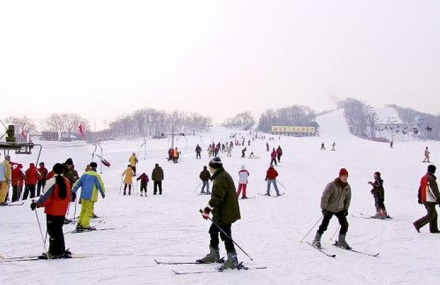 二龙山滑雪场